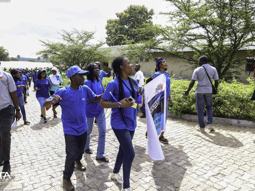 ព្រឹត្តិការណ៍និងប្រកួត: ការលូតលាស់នៃសេដ្ឋកិច្ចនិងវប្បធម៌